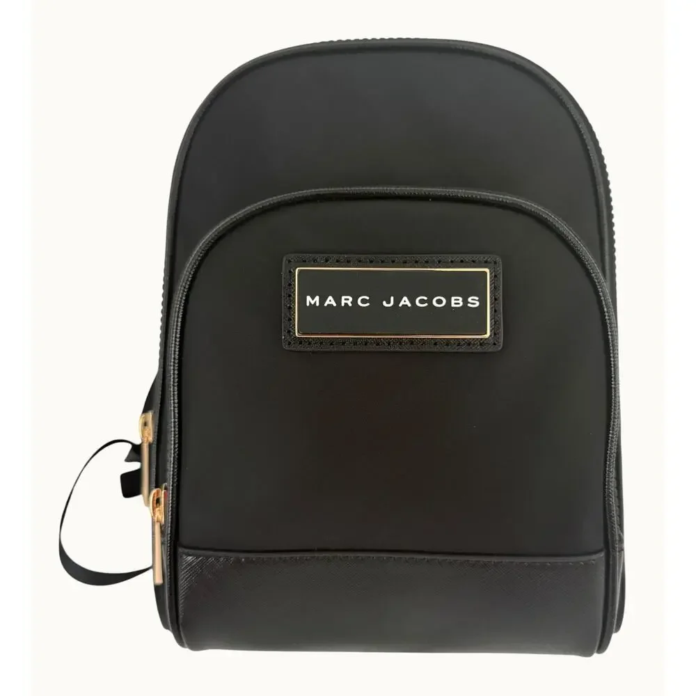 Marc Jacobs small sleek